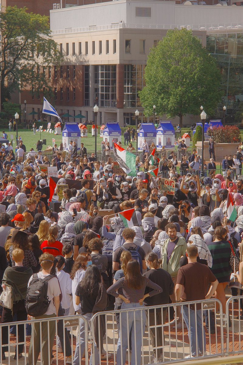 morningsidepost's tweet photo. On October 7, pro-Palestinian students at Columbia University held a walkout and vigil at Low Plaza, organized by Columbia University Apartheid Divest (CUAD). https://t.co/as47IQsjVq