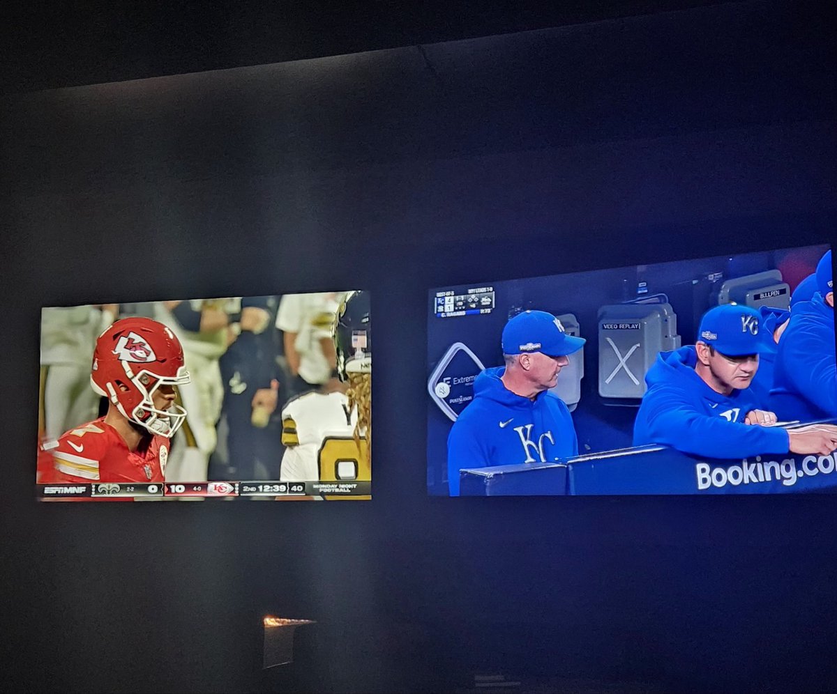 gigimiller5104's tweet photo. How to watch Monday nite sports at home in KC! #Chiefs #Royals #2TVs https://t.co/zJ3A4HziQ9