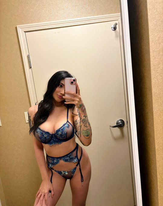 Seattle date nights 💙 https://t.co/RBhoi1gaWQ