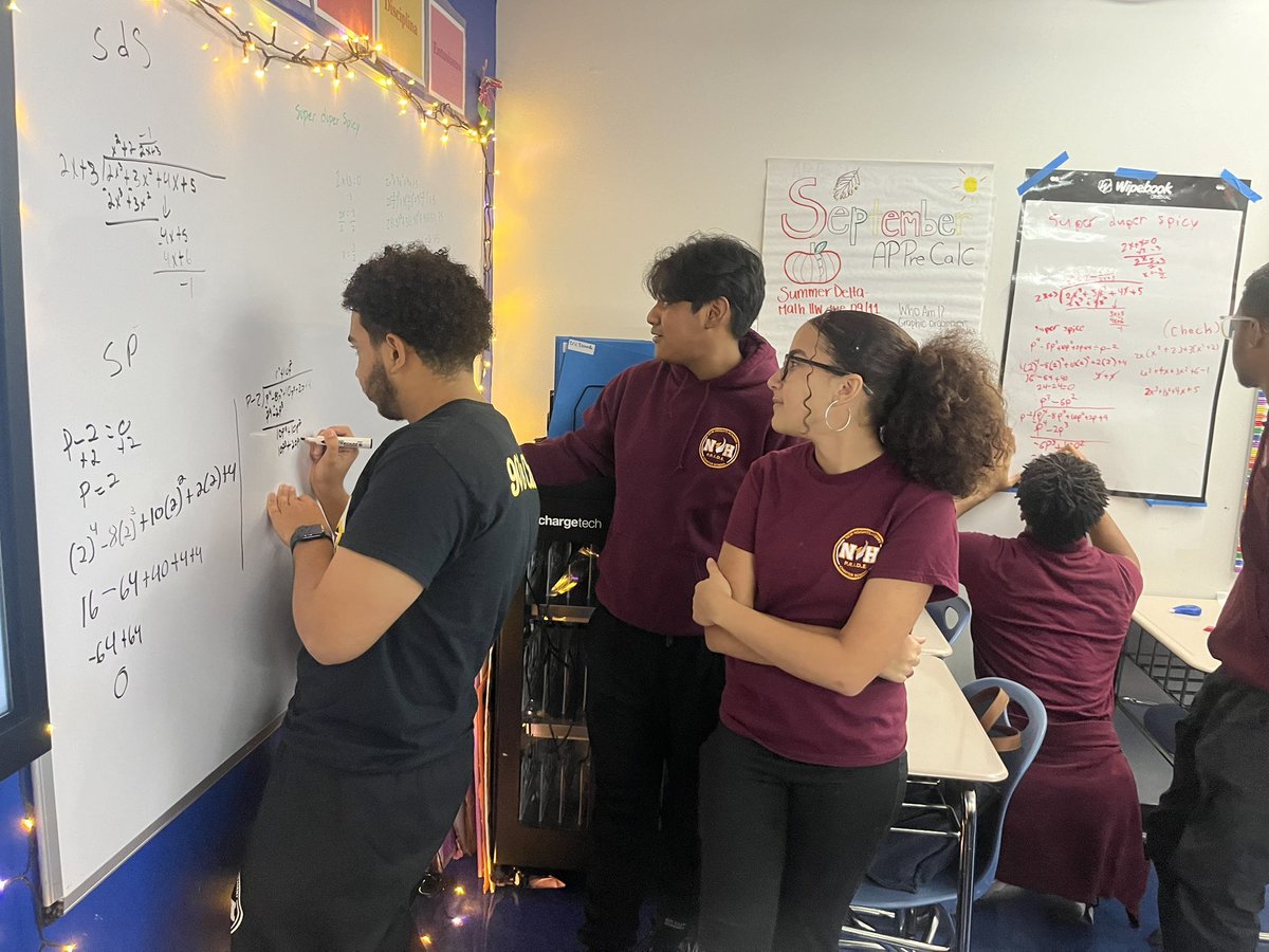 collinsnyc's tweet image. Today’s beauty - incredible #buildingthinkingclassrooms in full effect in #APPreCalculus class @NewHeightsACS this morning.