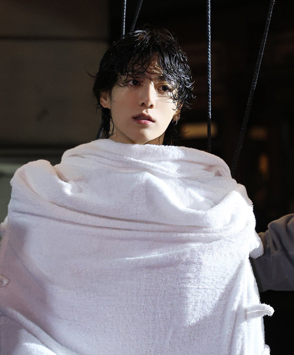 beauxdemuse's tweet image. ⠀
⠀ ⠀ จังหวะตกหลุมรักในละครหลังข่าวเป็นอย่างไร สตั๊นท์แมนผู้อยู่หลังฉากเพิ่งได้รู้ เมื่อผ่านซีนสุดระห่ำใต้น้ำมาพบกับนักแสดงหนุ่มคนนั้น
⠀