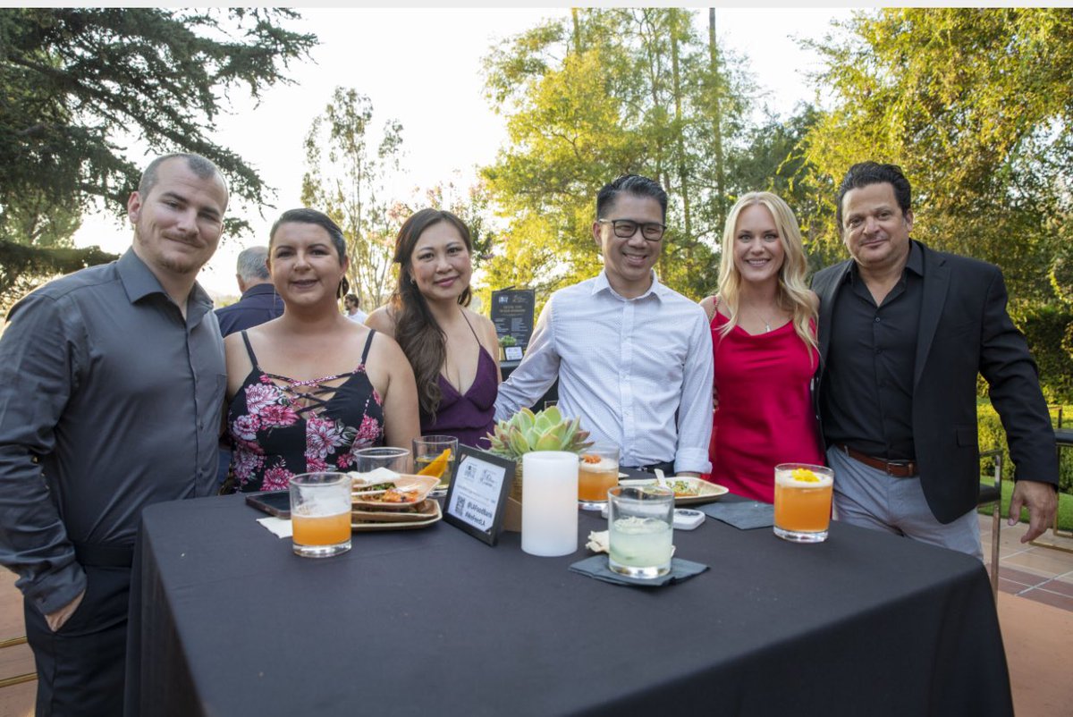 Willie Romero (@letsflyawayua) on Twitter photo LA Regional Food Bank Hosts 3rd Annual 'A Million Reasons' Fundraiser with Special Performance By Robin Thicke / <a href="/united/">United Airlines</a> Team LAX supporting a great cause #robinthicke #lax #laregionalfoodbank #goodleadstheway <a href="/KimberlyChiu_UA/">Kimberly Chiu</a> <a href="/JABLAX310/">Jorge Barahona</a> LA Regional Food Bank Hosts 3rd Annual 'A Million Reasons' Fundraiser with Special Performance By Robin Thicke / <a href="/united/">United Airlines</a> Team LAX supporting a great cause #robinthicke #lax #laregionalfoodbank #goodleadstheway <a href="/KimberlyChiu_UA/">Kimberly Chiu</a> <a href="/JABLAX310/">Jorge Barahona</a>