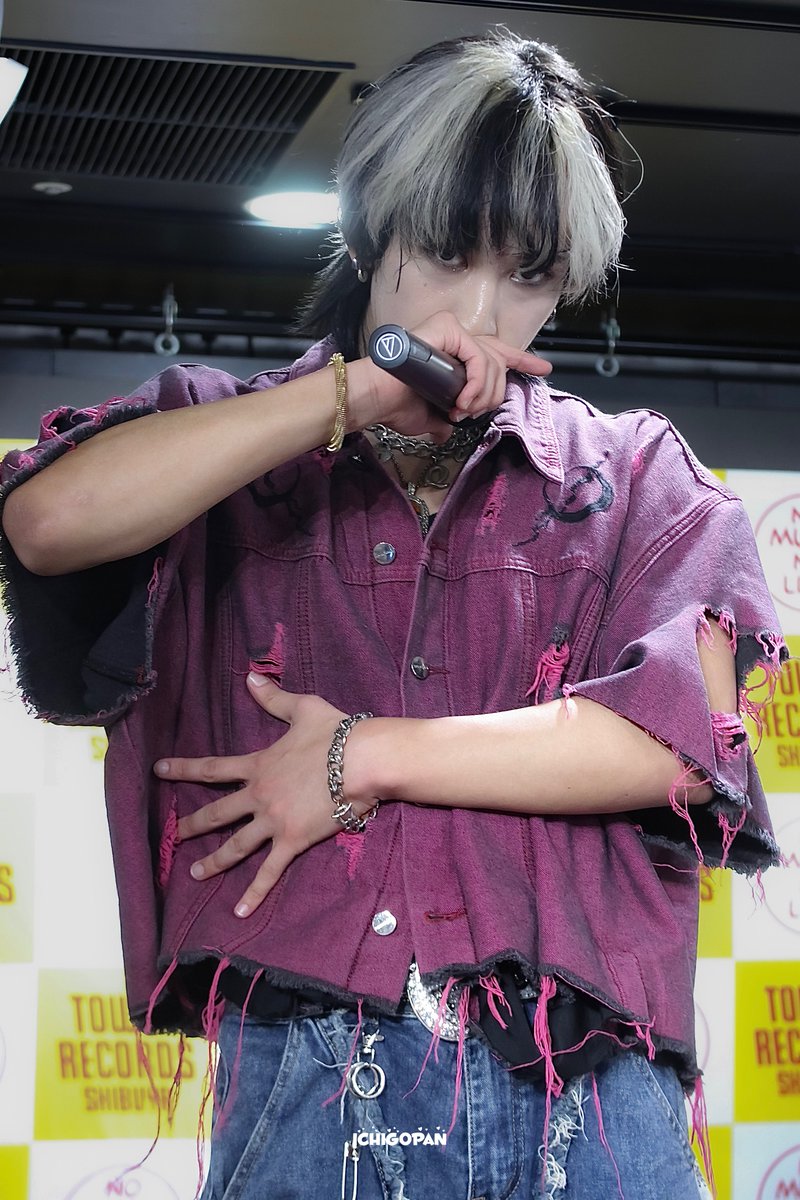 __meronyan5's tweet image. 241006 DefClass インストアライブ タワレコ渋谷 ꔛෆ

#DefClass #AKEY #DefClass_akey #デフクラス
@DefClass_ @dc_akey #イチゴパンshoT