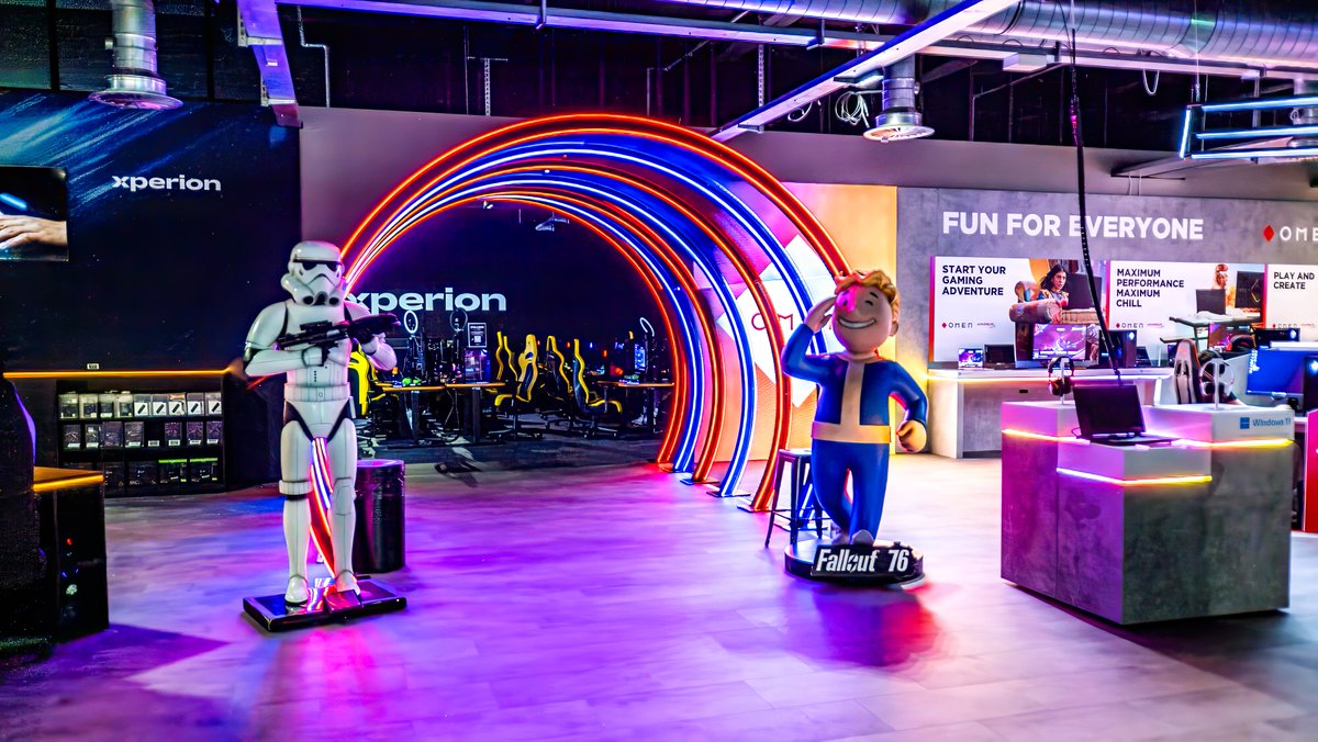 IsiGlobal's tweet image. Check out the new @omenbyhp and @hyperx shop-in-shop at @mediamarktsaturn Technology Village Hamburg, where gamers can explore, discover, and play in an immersive environment. @Xperion #xperion #gaming #Omen #hyperx #isiglobal #retaildesign #retaildesignagency