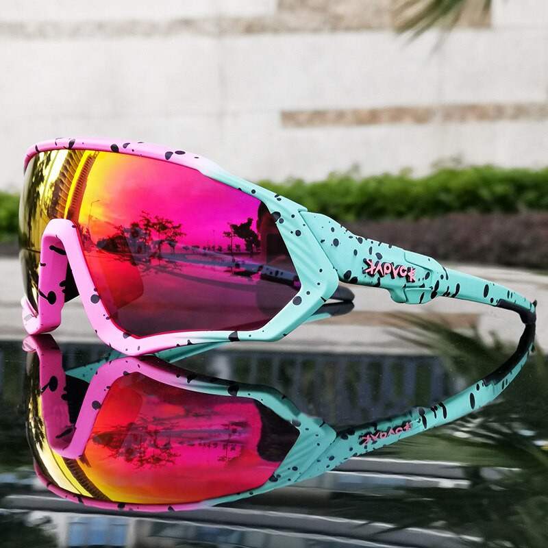 UnicunShop's tweet photo. Tired of glare ruining your outdoor fun? π Our Polarized Sports and Cycling Goggles banish blinding sunlight so you can focus on what matters!πββοΈπ΄ββοΈπ£ Get yours now: https://t.co/PdBadsvID0 βοΈπ« #glareprotection #sunglasses #sportsgear https://t.co/x1z358xCxO