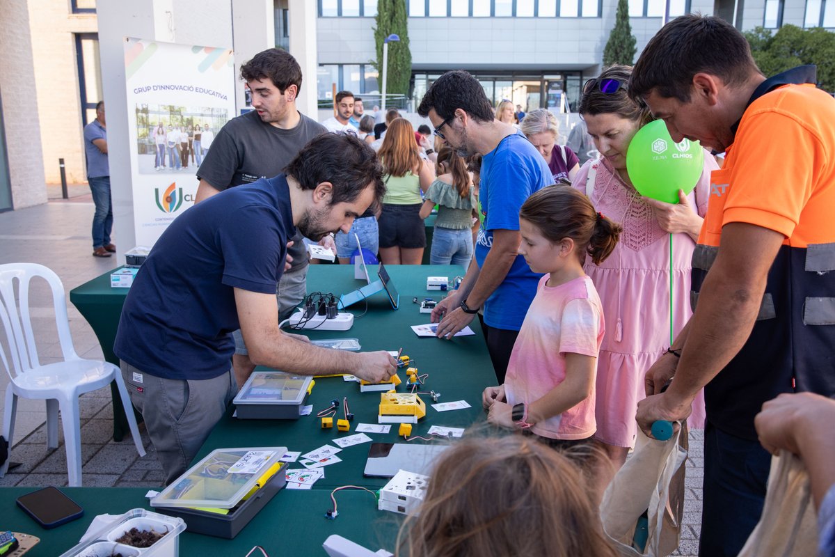 ProgramaSucre (@programasucre) on Twitter photo 🌙✨ La Noche de los Investigadores Europea: "SCIENCE GTS" en la UJI🌍🔬 <a href="/UJIuniversitat/">Universitat Jaume I</a>
sucre.uji.es/2024/10/08/la-…
#ScienceGTS #InvestigadoresUJI #Sucre #NocheEuropea #UJI 🌙✨ La Noche de los Investigadores Europea: "SCIENCE GTS" en la UJI🌍🔬 <a href="/UJIuniversitat/">Universitat Jaume I</a>
sucre.uji.es/2024/10/08/la-…
#ScienceGTS #InvestigadoresUJI #Sucre #NocheEuropea #UJI