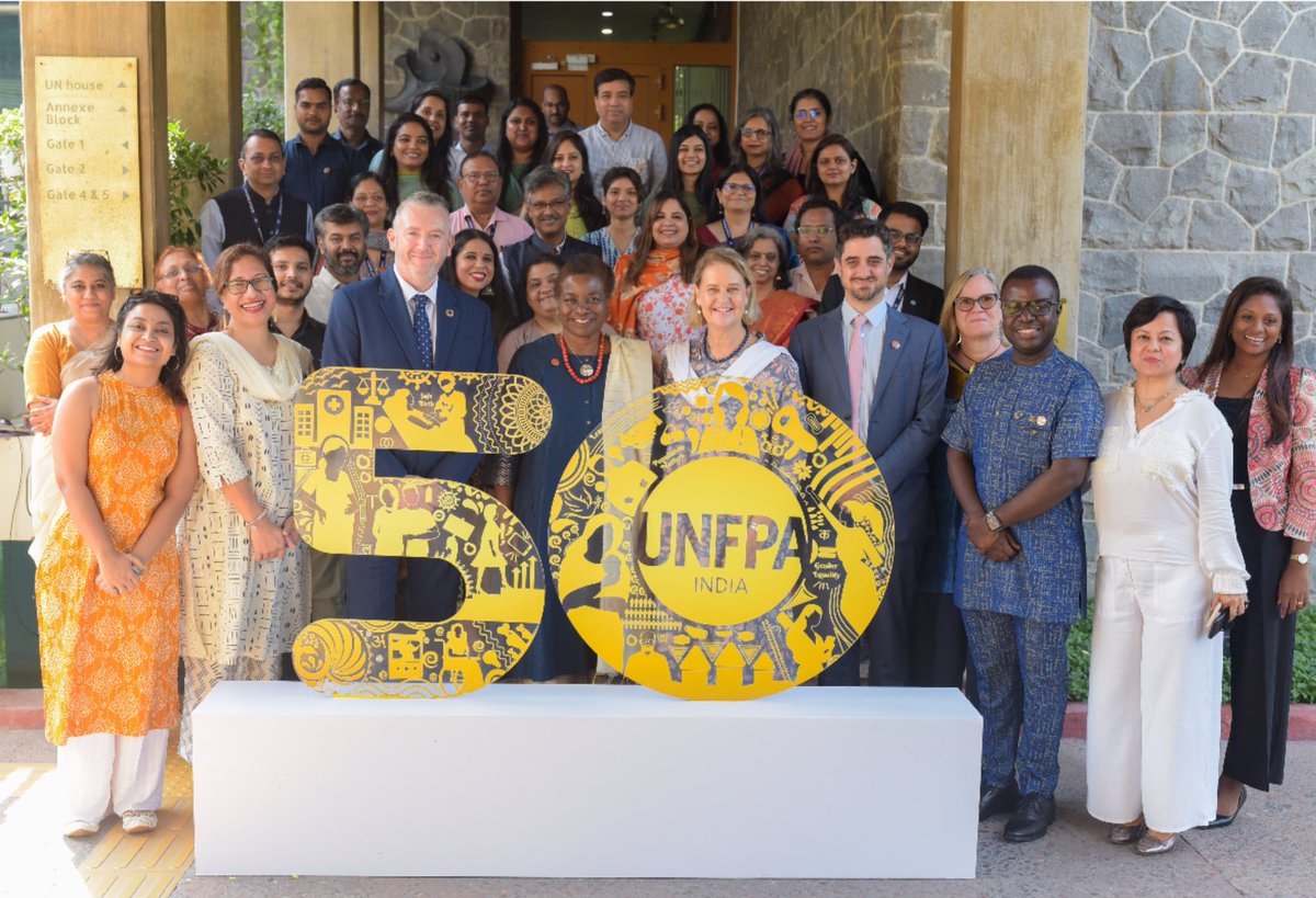 UNFPAIndia's tweet image. @Atayeshe, alongside @PioSmith_UN and @DiagneAndrea , gathered with the UNFPA India team to celebrate their steadfast dedication to advancing UNFPA’s mission across the country. 🌟 

#UNFPAIndia50 #CommittedToChange #MissionForward