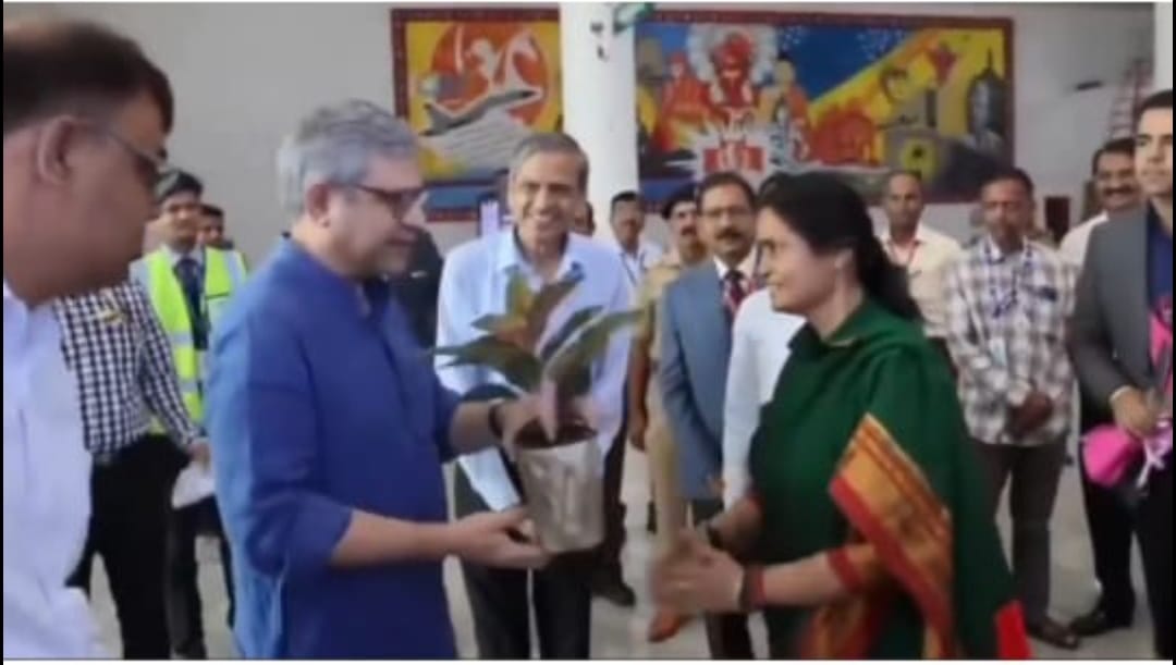 Welcome of Minister of Railways Shri Ashwani Vaishnav at Nashik road station.A lot of planning and a lot of learning