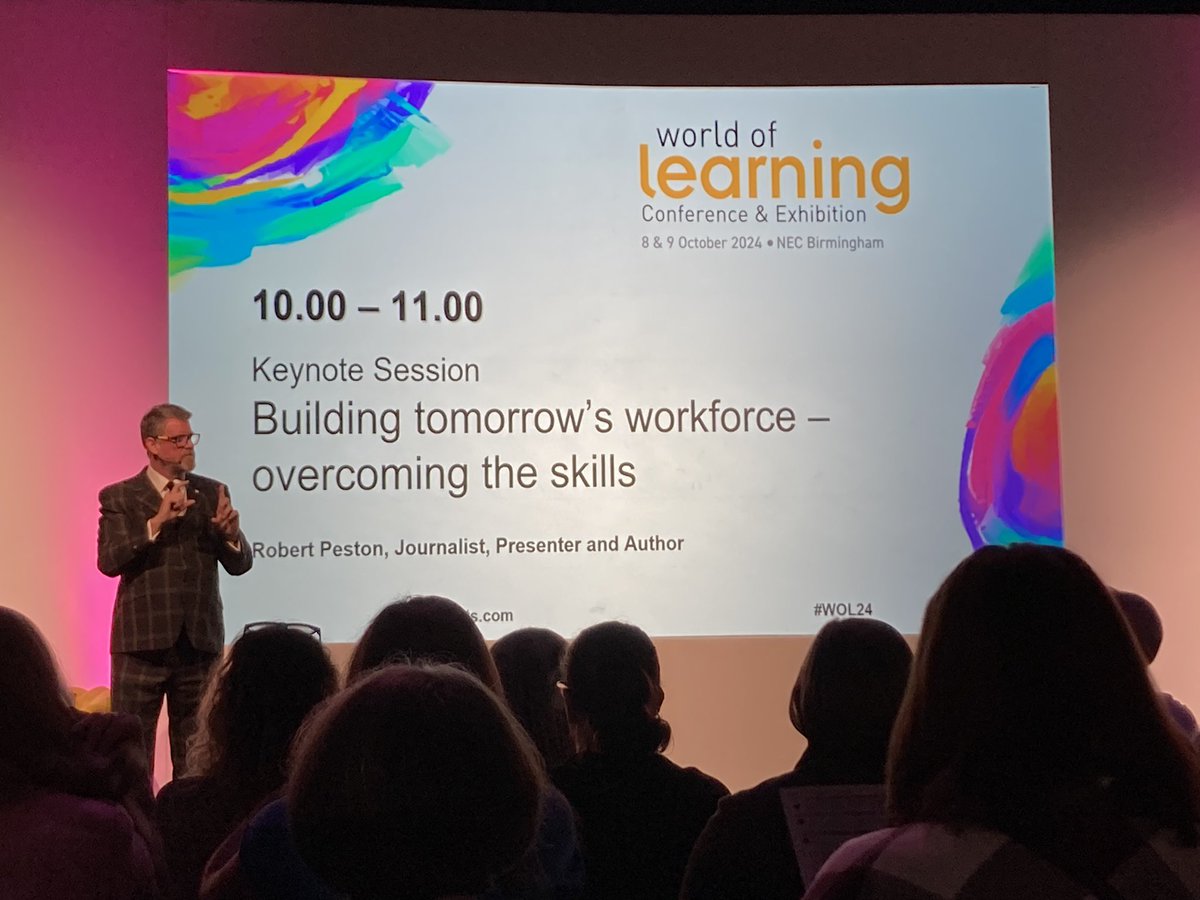 Our <a href="/Huthwaite_Intl/">Huthwaite Int'l</a> colleague <a href="/RHoyle/">Robin Hoyle</a> about to introduce guest speaker <a href="/Peston/">Robert Peston</a> at #wol24