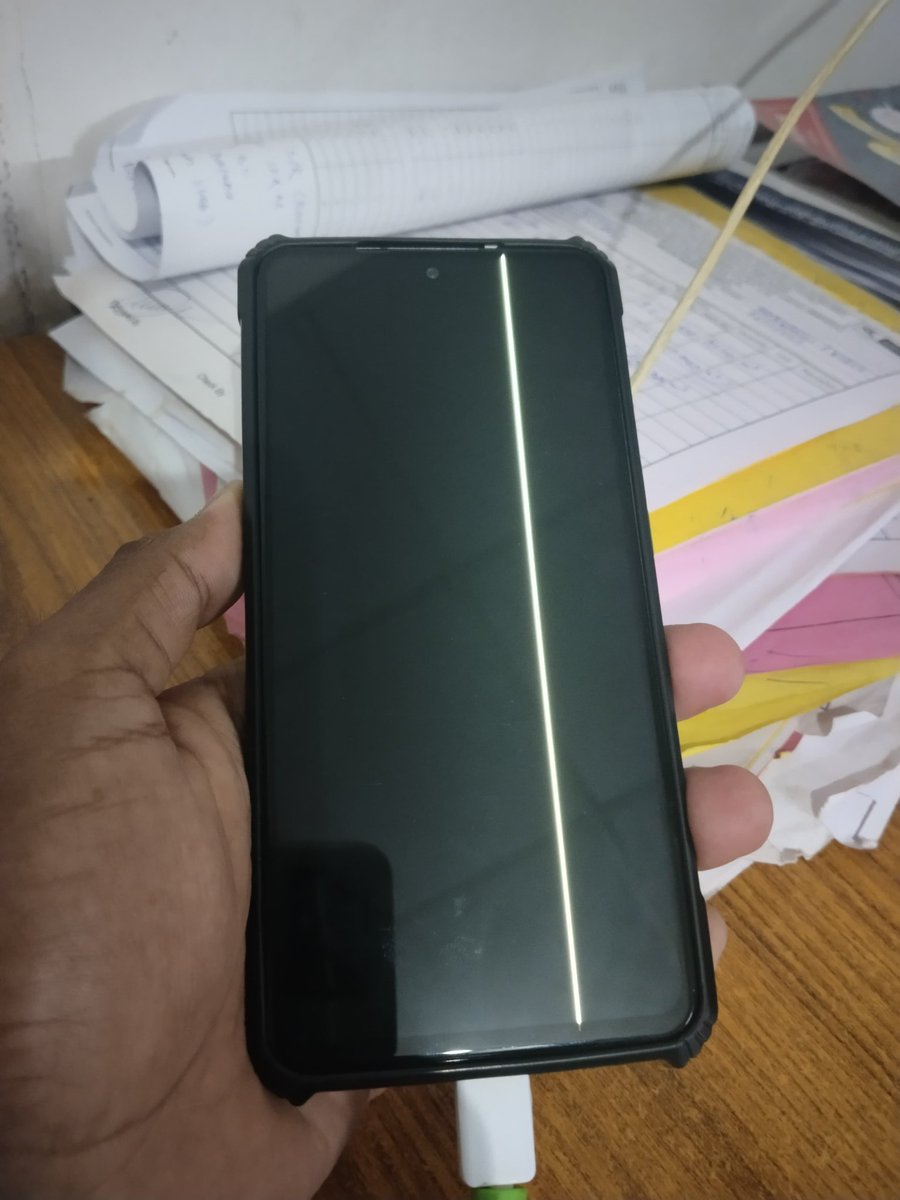 sy_noobi's tweet photo. Hey @SamsungIndia  @SamsungMobile @SamsungNewsIN I have got Green Line on my S21 Fe on date 07.10.24. Recently I Visited Samsung Service Centre-0002381093-Barrackpore 700120 And They Denied any Kind of assistance and told me to pay approx 14k For Screen Replacement. Plz hlp https://t.co/La0XmkCurY