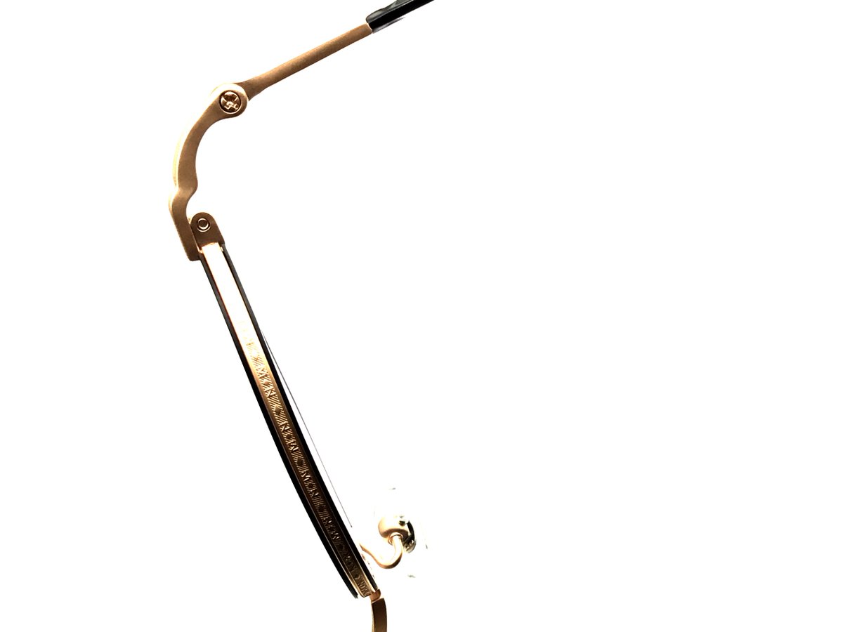 【ブログ更新のお知らせ】
ラグジュアリーアイウェアブランド、 MATSUDA のフレームをご紹介しています！

east.e-obj.jp/?day=20241008
#matsuda #マツダ #objeast #眼鏡 #サングラス #銀座