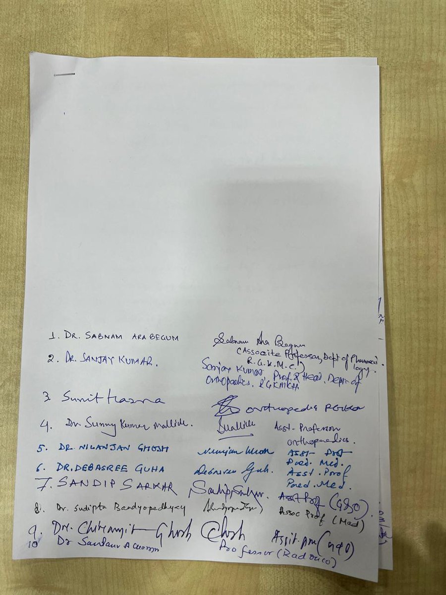 ndtv's tweet photo. 50 Senior Doctors At RG Kar Hospital Resign To Support Juniors' Protest https://t.co/goqlJGwRgc 

#RGKarMedicalCollegeHospital #RGkarcase #Kolkata https://t.co/xS54hwX9pO