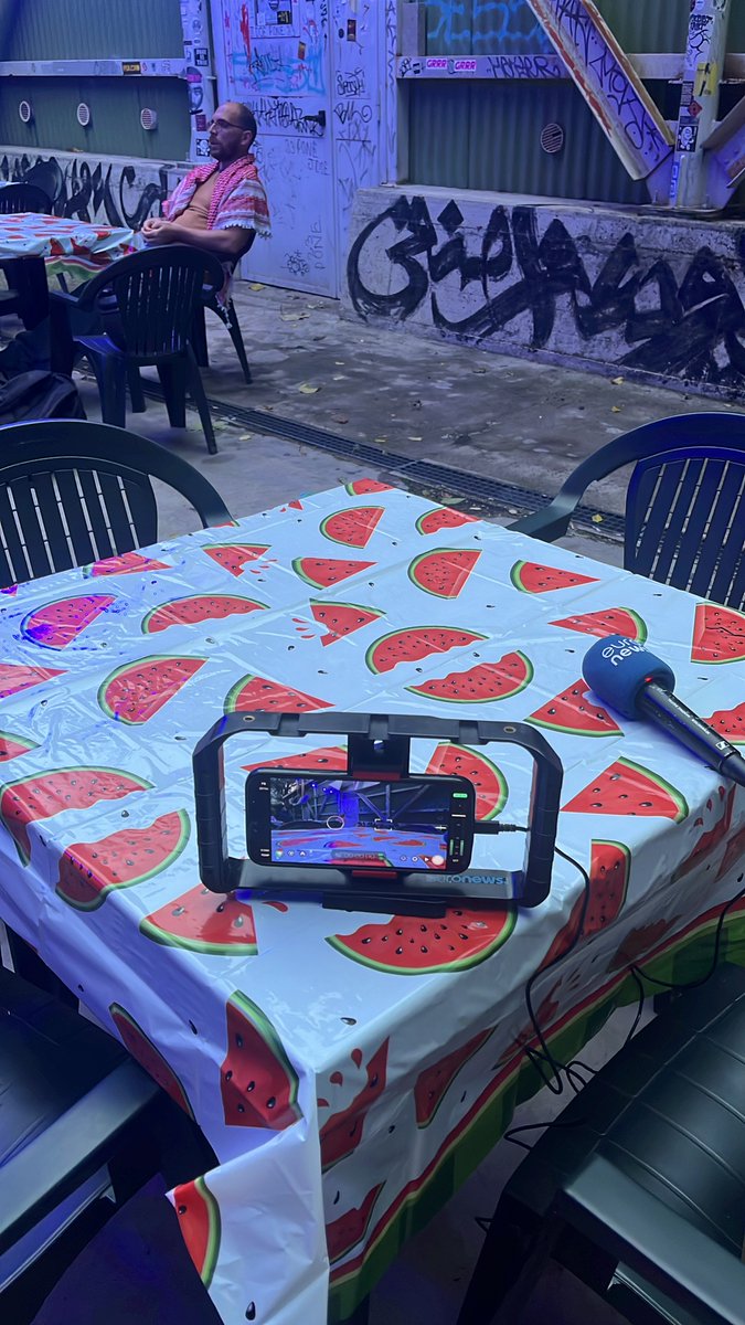 #7ottobre un anno dopo 🇮🇱🇵🇸 Com'è cambiata la vita di due giovani italiani? Uno di religione ebraica e una ragazza palestinese di seconda generazione <a href="/euronewsit/">euronews Italiano</a> <a href="/euronews/">euronews</a> #October7th  #Hamas #Israel #GazaGenocide  it.euronews.com/2024/10/07/un-…