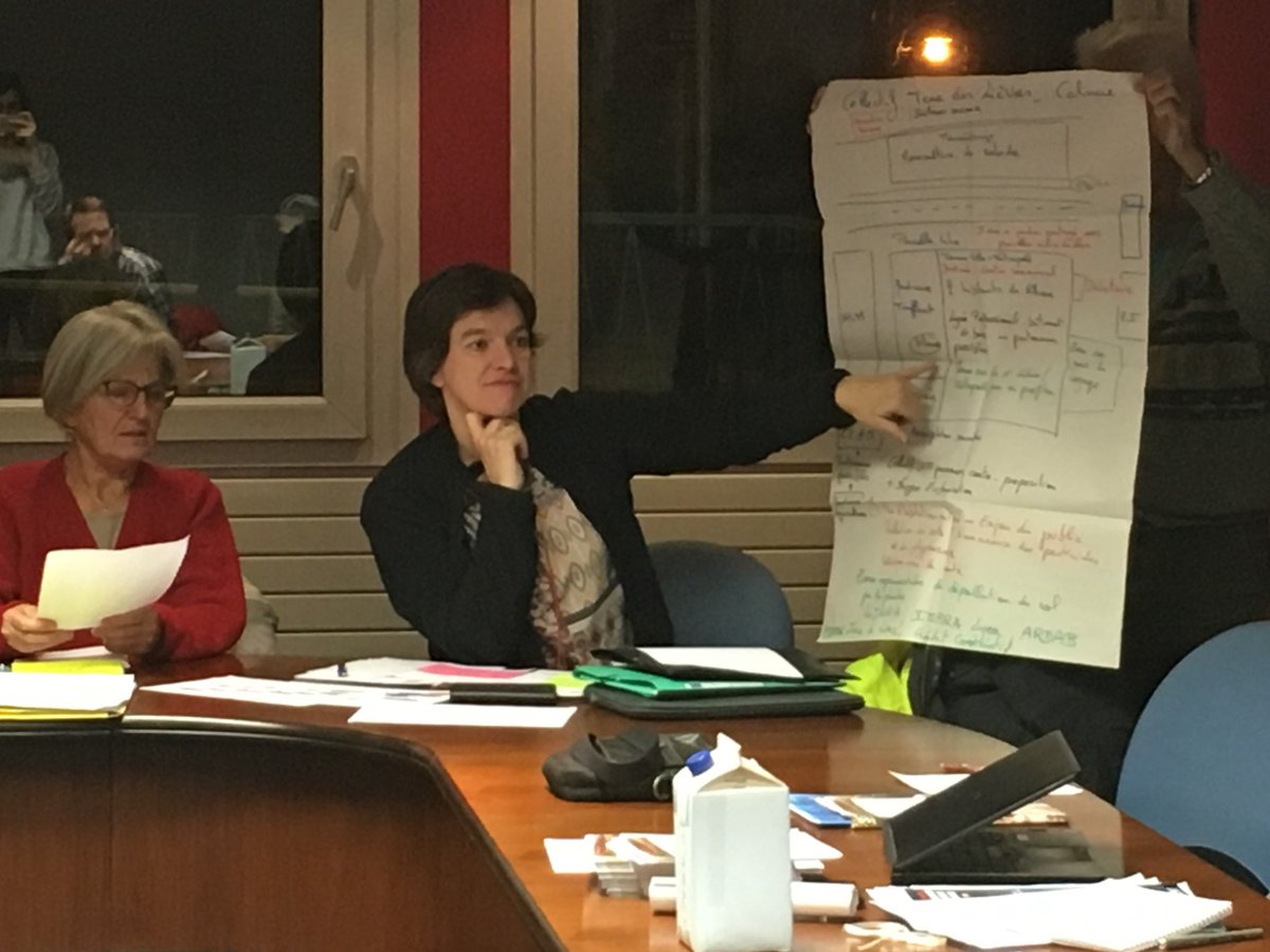 CollectifTDL's tweet photo. C'est avec une immense tristesse que nous apprenons la disparition de Anne Perrut, qui a milité pendant des années au sein du Collectif de sauvegarde de la Terre des Lièvres.
Son sourire et sa gentillesse resteront dans nos coeurs.
https://t.co/4jbQtU9YJi https://t.co/D15mFSNBOC