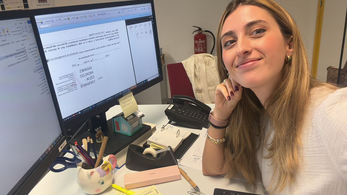 🥳 Enhorabuena Celia Sivianes por la toma de posesión como funcionaria! El trabajo de Celia y del personal de administración del #CABD son parte del éxito del centro de investigación!