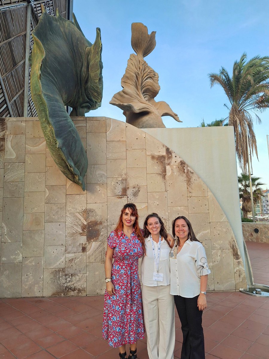 ICaballero28's tweet photo. ✅️Esta semana, Amália Detoni, Sandra Viaña y yo estamos en Las Palmas presentando nuestros trabajos en el Congreso Ocean Optics XXVI en representación del grupo de Observación de la Tierra #EO @ICMAN_CSIC y en colaboración con @NOAA @IIM_CSIC @uvigo 
Proyecto #COSSENT 🛰📉📊 https://t.co/s8qfi8dwyz