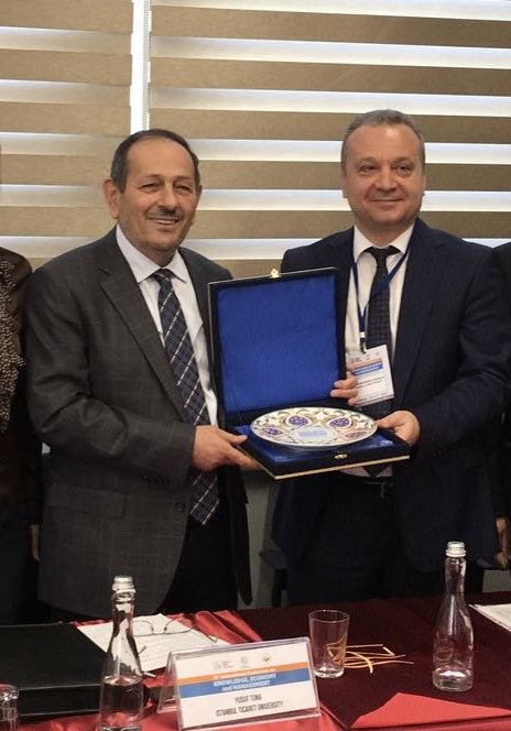 Vefatının sene-i devriyesinde Prof. Dr. Yusuf Tuna hocamı hasret ve dua ile yad ediyorum. Allah mekanını cennet, makamını ali eylesin.