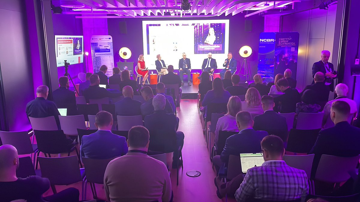 Paweł Oracz <a href="/NCBR_pl/">NCBR</a> już 14 lat temu powstało w Polsce we współpracy z IBM #greendatacenter