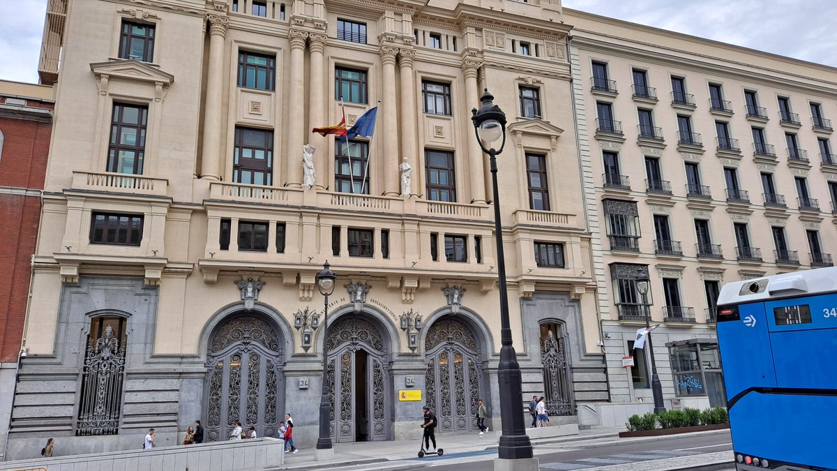 UGT y el resto de las organizaciones sindicales exigen a la ministra de Educación el cumplimiento de los compromisos en la Mesa de Negociación del personal docente no universitario
ugt-sp.es/wp-content/upl…