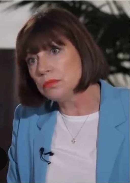 Tush27J's tweet image. The 'bowels' of journalism.
Beth Rigby, Kay Burley, Chris Mason and Laura Kuenssberg 
Combined salary of £1.5 million plus. For what exactly?
#SkyNews #BBCBreakfast #GMB