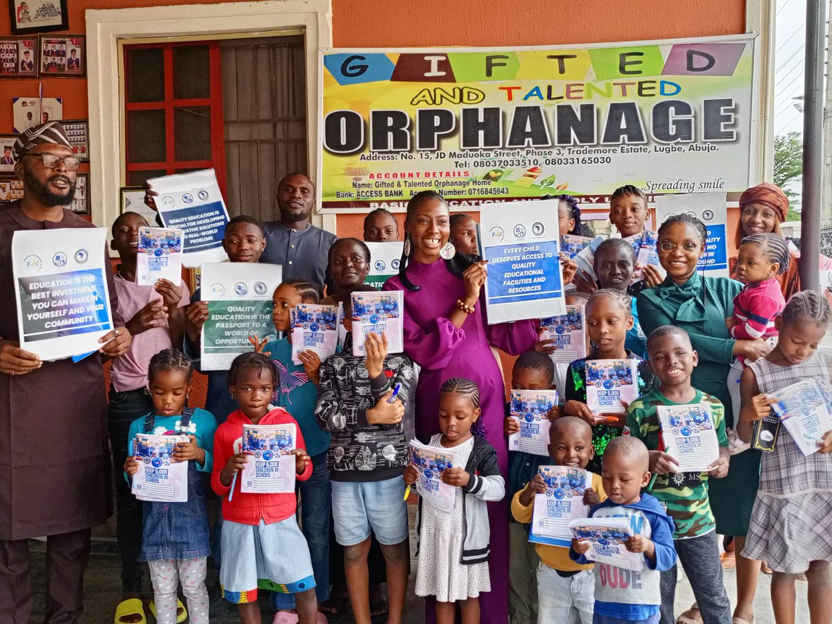 _Seyiwryte's tweet photo. @Project_EAC With every conversation &amp; moment shared, I saw SMART and TALENTED children with a bright future ahead.

This was put together by Network of Effective African Leaders, in partnership with @Project_EAC. 

#EducationForAll #QualityEducation #ProjectEAC #Keep5000ChildrenInSchool https://t.co/pv9DaOoxw1