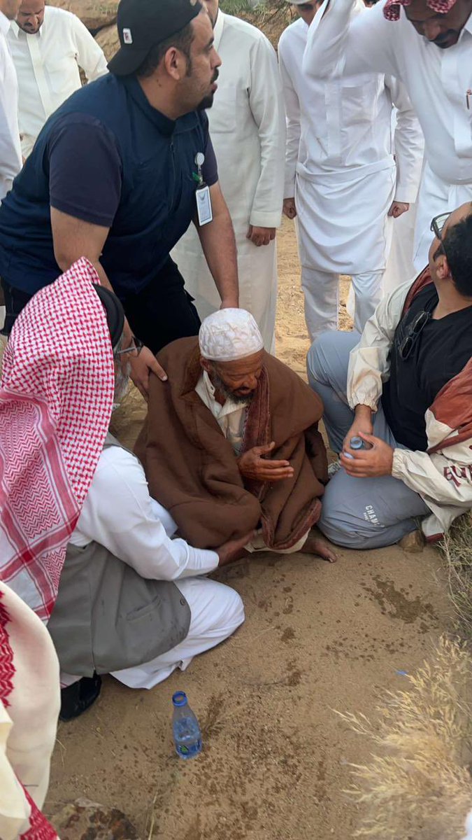 asanad507's tweet photo. الحمد لله تم العثور على المفقود وهو بصحة طيبة . اللهم لك الحمد اولاً واخراً https://t.co/wJvYU6MTId