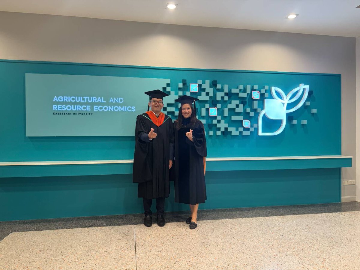 kasetsart_r's tweet photo. 👨🏻‍🎓 🎉 The IAD congratulates the graduate of the Royal Project under the Patronage of Her Royal Highness Princess Maha Chakri Sirindhorn Scholarship, Academic Year 2023, on yet another achievement. 

#Scholarship #Cambodia #CambodianStudent #AcademicYear2023 https://t.co/tKurYHC8IN