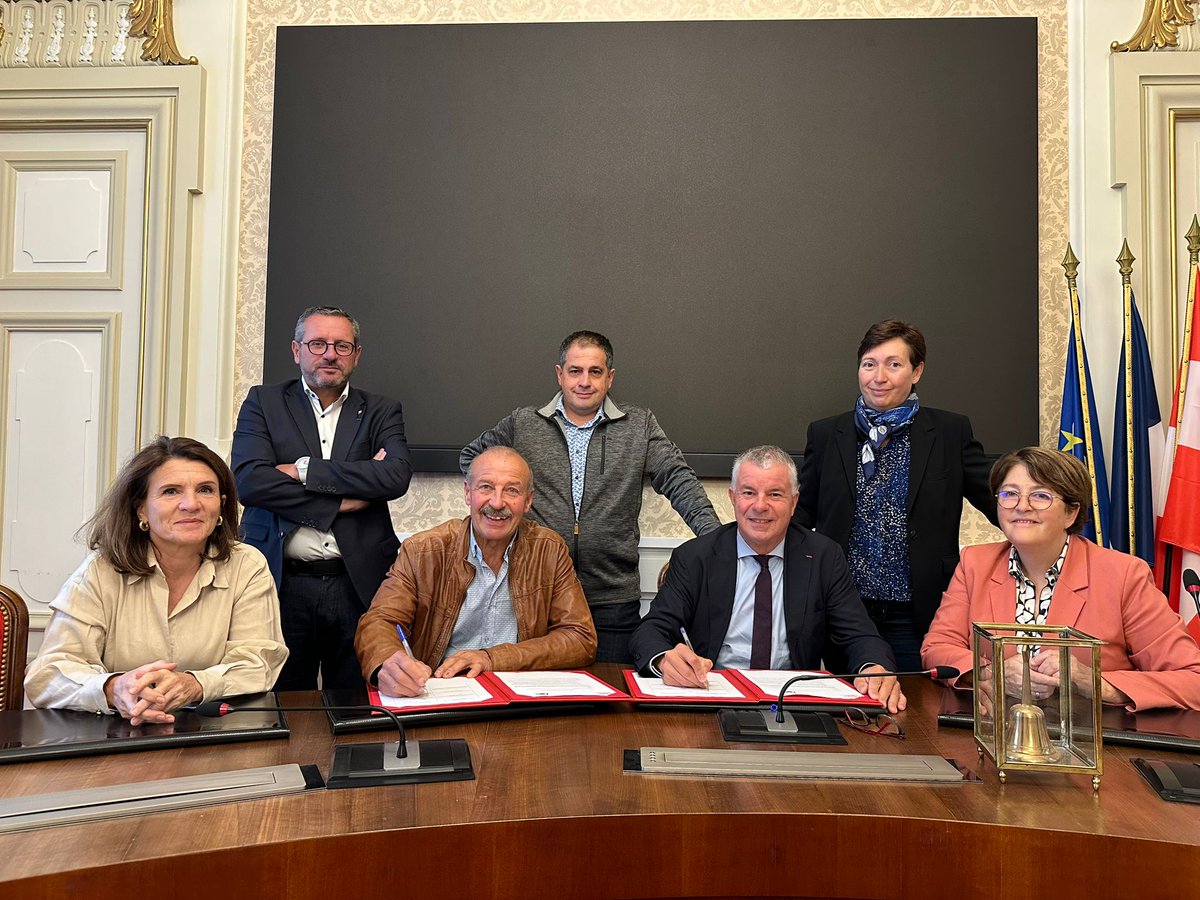 🏘️ | 𝐏𝐥𝐚𝐧 𝐫𝐮𝐫𝐚𝐥𝐢𝐭𝐞́ : le #CD74 soutient le projet de réhabilitation de 2 bâtisses au Lyaud.

🔝 Ce projet vise à développer l'offre commerciale et à pallier le manque de professionnels de santé dans cette commune rurale.

+ d'infos 📲 hautesavoie.fr/plan-ruralite-…