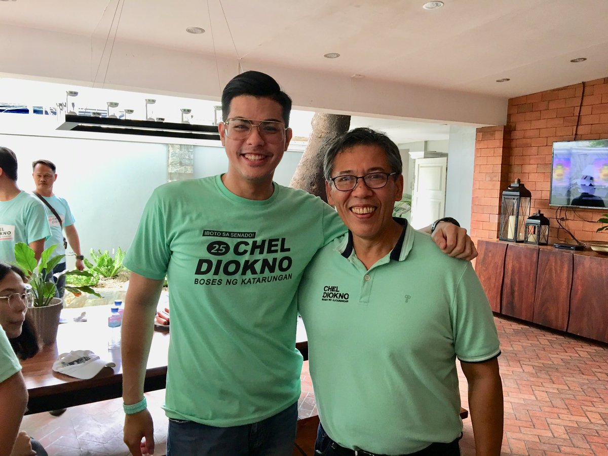 iamjustindizon's tweet image. yay i have pics with my senators for 2025!

✅ Bam Aquino
✅ Kiko Pangilinan
✅ Heidi Mendoza

and my party-list representative for 2025!

✅ Chel Diokno / Akbayan

please support them! tell your family, friends, neighbors, and your whole barangay! 🥰
