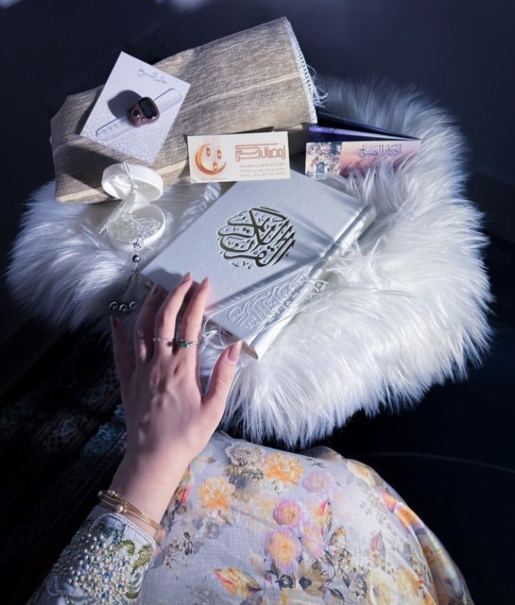 ﷽
السلام علیکم ورحمتہ اللہ وبرکاتہ ♥️
⁧#خاتم_النبیین_محمدﷺ⁩ 
⁧#درود_وسلام⁩

اے ربِ مصطفیٰﷺ ہمارے دل کی دعاؤں کو شرفِ قبولیت بخش دے

اَللَّهُمَّ صَلِّ علىٰ نَبِيِّنَا مُحَمَّدٍ وَعَلىٰ آلِهِ وَصَحْبِهِ وَسَلِّمْ تَسْلِيمًا كَثِيرًا