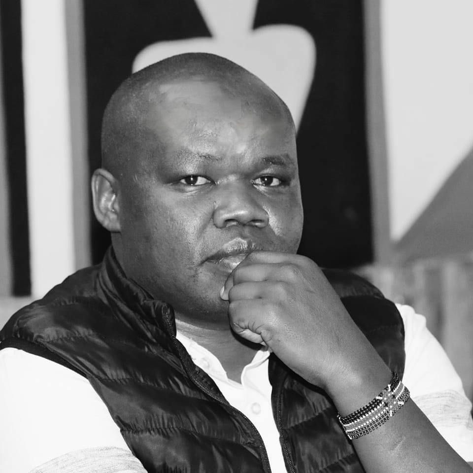 KANUParty_ke's tweet photo. FOR IMMEDIATE RELEASE 

STATEMENT ON THE ABDUCTION OF MR. CORNELIUS RONOH

We’ve received report this morning that Mr. Cornelius Ronoh, who serves our party as a Digital Communications Officer, was brazenly abducted last evening outside the barber shop he patronizes near Nyayo Gate B in Fedha, Embakasi East.

Mr. Ronoh, an active digital political commentator, has become the newest victim of outright abductions of people civically engaged about the failure of the country’s public policy decisions. 

The proliferation of gangland-style kidnappings of young people articulating public policy issues affecting them through digital spaces herald a grim future for the rule of law in this country. This desperate attempt to instill fear in the public and silence dissent is unwarranted, uncalled for, and has no place in our nation. 

As a party, we have dispatched our lawyers to report and pursue the matter at the nearest police station in Embakasi East. We unequivocally call on the authorities to produce Mr. Ronoh in any court of competent jurisdiction to stand trial if he is deemed to have committed any offense under the law. 

Manasse Nyainda
Director of Communications - KANU

Nairobi, Tuesday, October 8, 2024.