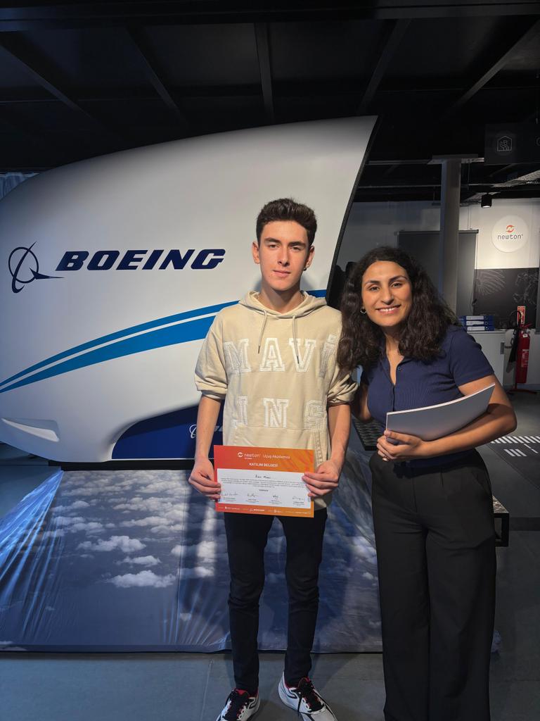 Bahçeşehir Doğa Koleji Newton uçuş akademisi eğitimi .<a href="/binici_yesim/">Yeşim Binici Köseoğlu</a> <a href="/Azrafraarzu1/">Arzu Uz</a> <a href="/semabalkan81/">Sema Göçmen Balkan</a> <a href="/suleymancalis33/">Süleyman Çalış</a>  <a href="/DogaOkullari/">Doğa Koleji</a>   <a href="/samierkenn/">Sami Erken</a> <a href="/Bahcesehr_Doga/">Doğa Koleji Bahçeşehir Kampüsü</a>