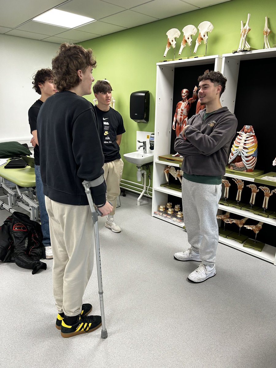 Our first-year students put their knowledge of bone healing into action today! 🦴💡 Through a case study, they explored stage of recovery &amp; the implications of this, factoring in both the physiology &amp; individual patient needs. @Stroudlaura <a href="/BASRaTorg/">BASRaT</a>