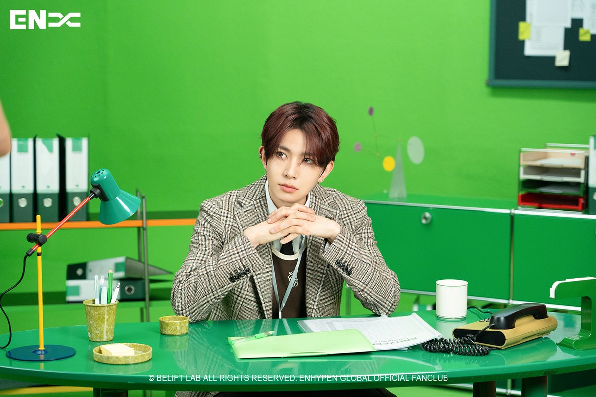 📷#BEHIND]『#ENHYPEN JAPAN OFFICIAL MAGAZINE 2024』MAKING PHOTOをアップ✨  https://t.co/IgCJTMFBCb 上記URLよりログイン後、チェックしてください👀💛 #ENGENE_AREA  #ENGENE_MEMBERSHIP #ENHYPEN_Company #ENHYPEN_JAPAN_OFFICIAL_MAGAZINE