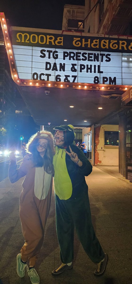 maebethgrace's tweet photo. Couldn't have asked for a more unhinged night 🦁🦖 #daptit #daptitseattle #danandphil #phan #danhowell #phillester #terribleinfluencetour #daptour #danandphiltour #seattle @danielhowell @AmazingPhil https://t.co/asLjaKLLV6