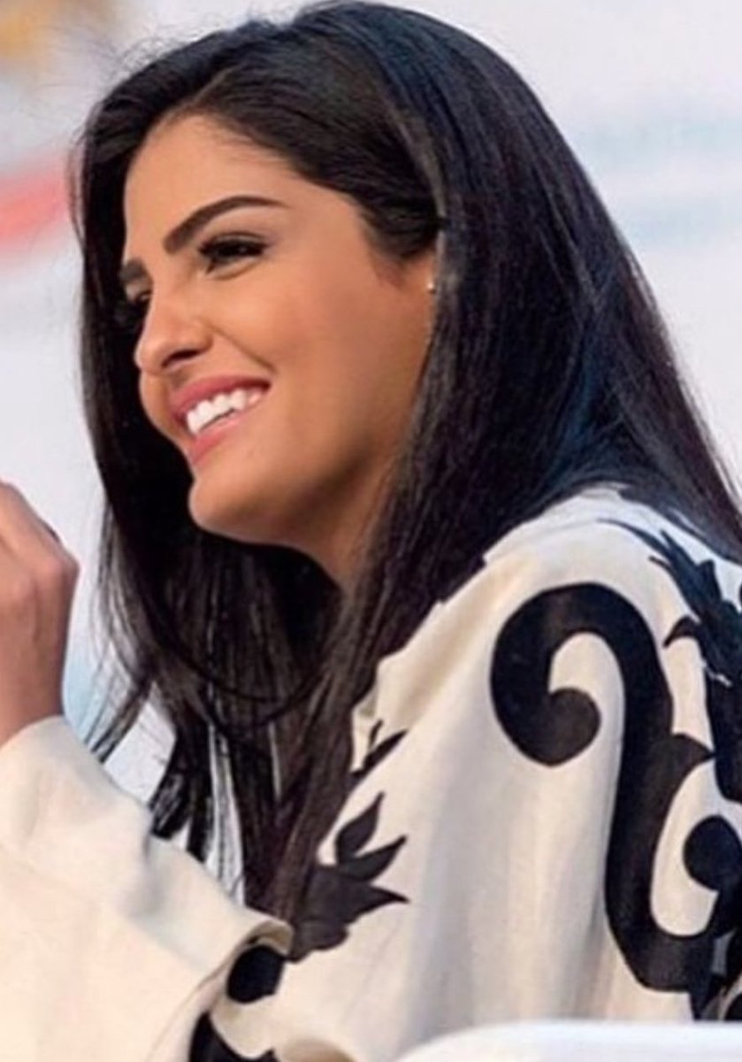 #بنات_الجنوب_الاجمل

إن كان تبغي الزين شكل ومضمون
اسأل عن العتيبيات  ويعلمونك 

بقلمي ✍🏻