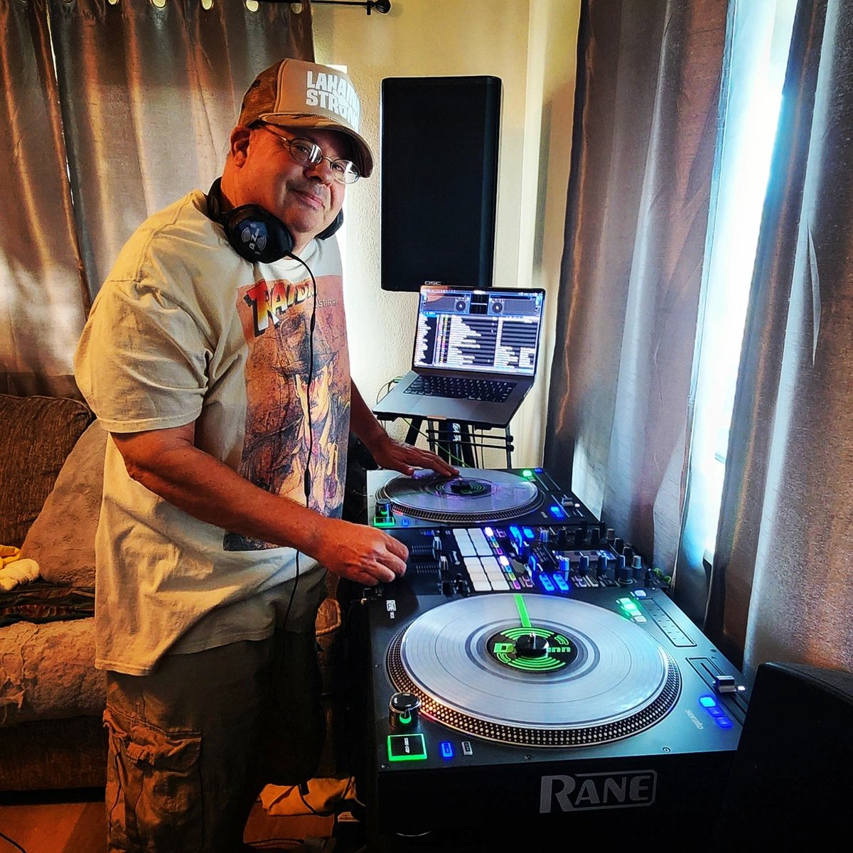 Dj_Zinn's tweet photo. https://t.co/Kfze1TE6YJ
@PioneerDJ @RaneDJ
@Serato

#partydj #concertdj #specialeventsdj  #dj #mauidj #clubdj #djservicesmaui https://t.co/ze9X1d4h6a