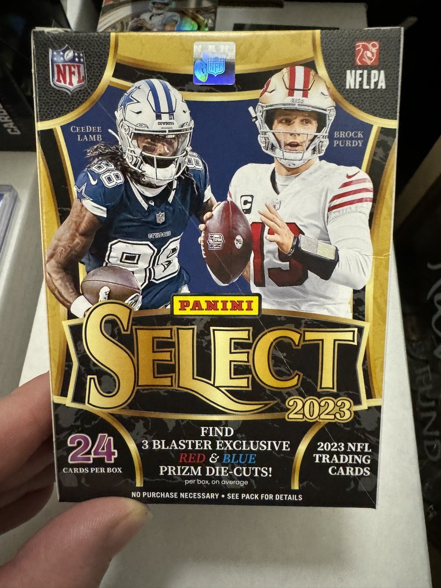 Beardedcardkng's tweet image. Let’s rip!!

#letsrip #NFL #footballcards #cdlamb #brockpurdy