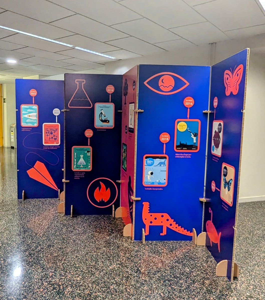 Ja podeu visitar l’exposició itinerant “25 cartells x 25 anys de Premis” del dissenyador de la <a href="/univgirona/">Universitat de Girona</a> Marc Vicens a la <a href="/UdGEducacioPsic/">Facultat Edu. Psico</a> al campus Barri Vell.
L’exposició virtual a: udg.edu/ca/consellsoci…