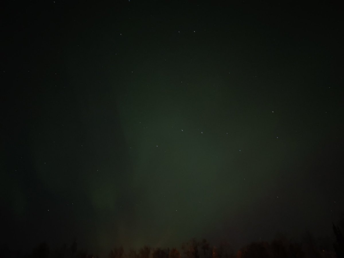 mastens_ak's tweet photo. Aurora Borealis coming out to dance. https://t.co/E0yU3twbcm
