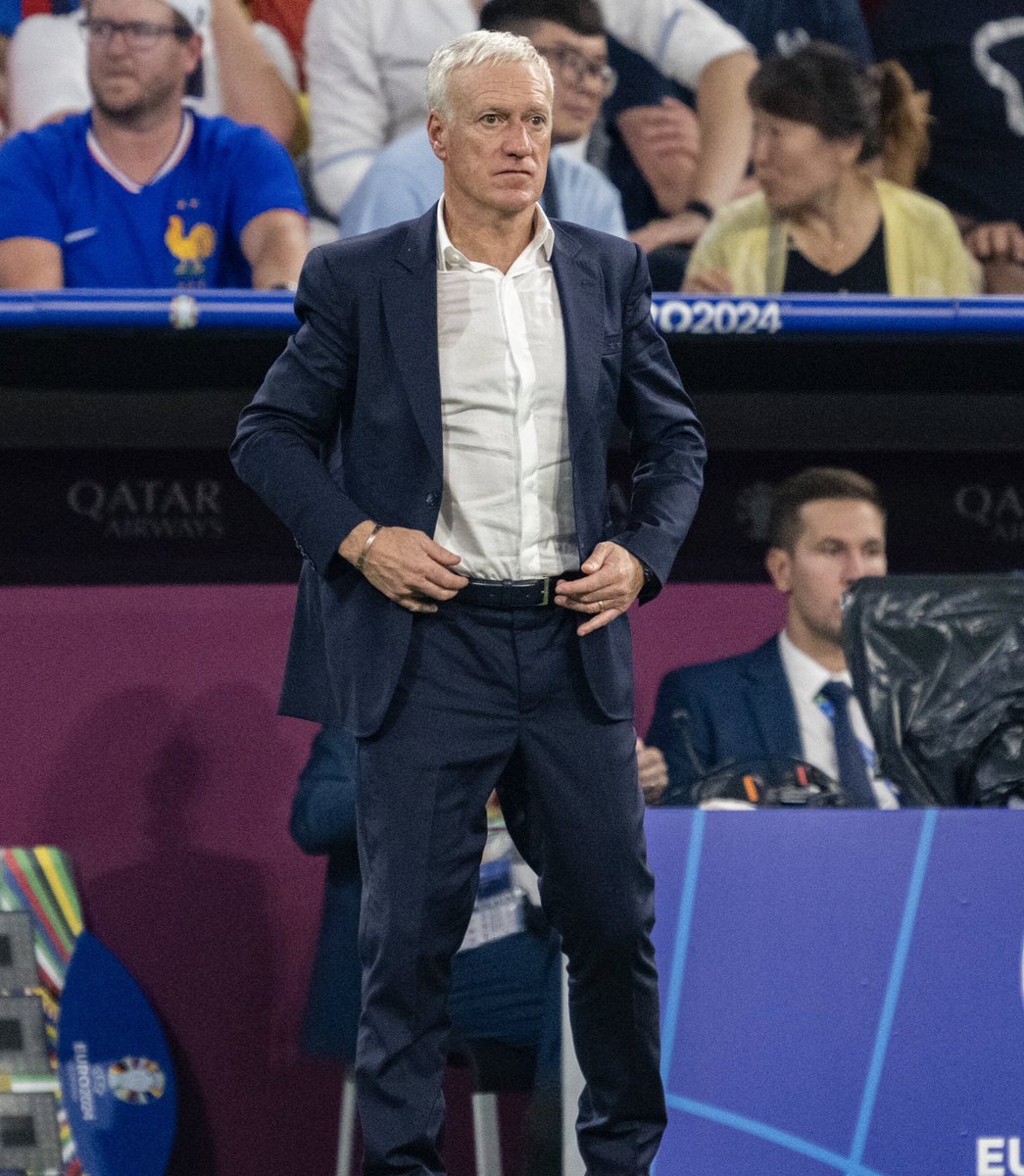 _BeFootball's tweet image. En 2019, le PSG et le Bayern avaient tenté de retenir Mbappé et Lucas Hernandez d’aller en sélection.
Réponse de Deschamps : « 𝗜𝗹 𝗻𝗲 𝗳𝗮𝘂𝘁 𝗽𝗮𝘀 𝗾𝘂𝗲 𝗹𝗲𝘀 𝗰𝗹𝘂𝗯𝘀 𝗽𝗲𝗻𝘀𝗲𝗻𝘁 𝗾𝘂'𝗶𝗹𝘀 𝘃𝗼𝗻𝘁 𝗺𝗲 𝗺𝗲𝘁𝘁𝗿𝗲 𝘂𝗻𝗲 𝗽𝗲𝘁𝗶𝘁𝗲 𝗽𝗿𝗲𝘀𝘀𝗶𝗼𝗻,…