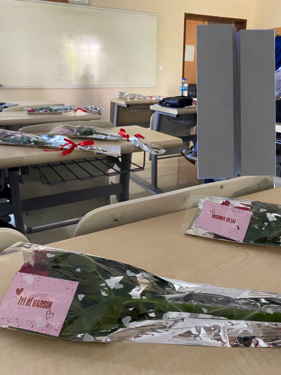 Bu sabah sınıfta böyle bir manzara ile karşılaştık sınıfımızdaki erkek arkadaşlarımızın ince hareketi İyi ki varsın PDR-3