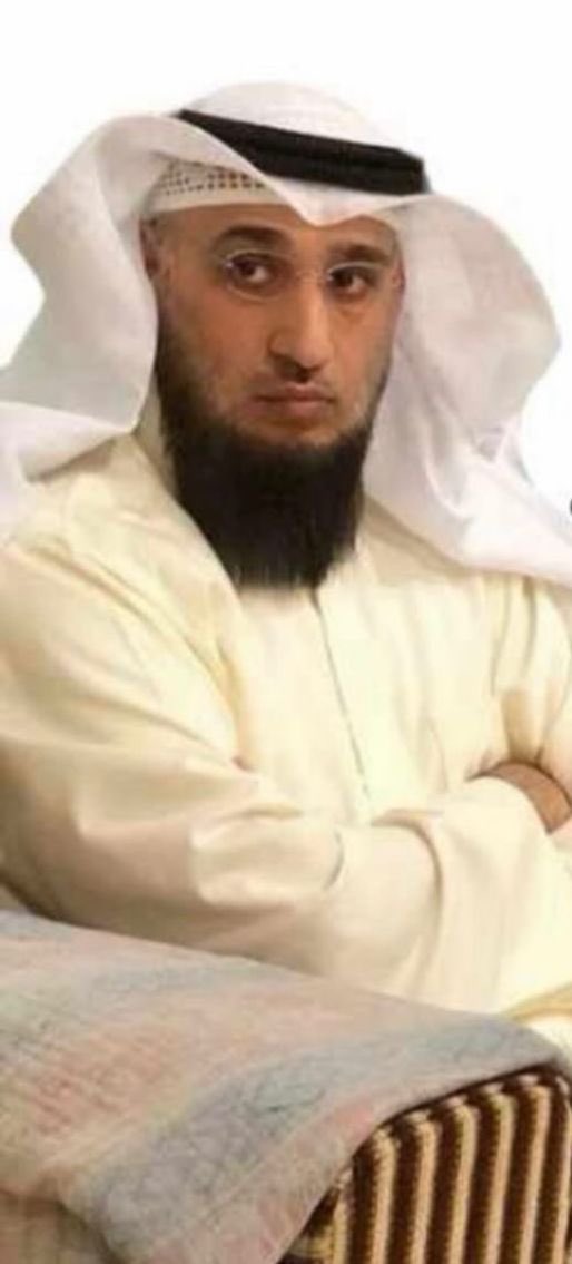 أبو الوليد المربي حَسن الخصال

رحم الله الأخ الكبير المربي خالد عبد الجبار الكندري الذي أفنى عمره في تربية الشباب وغرسه للقيم والدعوة، بو الوليد رجل حَسن الخصال .. هادئ متروي.. ، صاحب سمت متدين، عرفته مبتسماً ، وكلماته الطيبة المشجعة ترافقه في تواصله مع الآخرين.

رحمك الله يا أبا