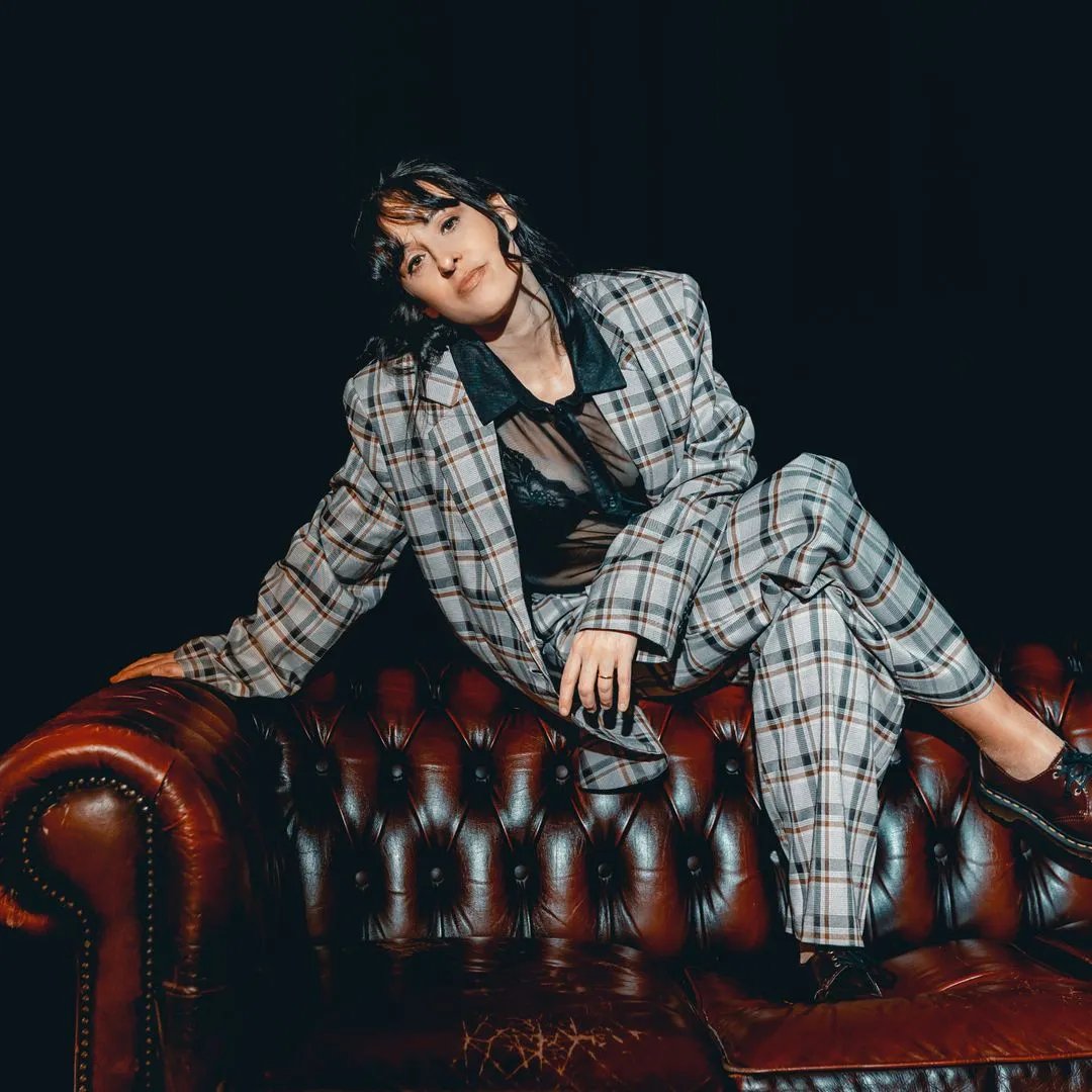 This week's special session guest on Another Country is @songsbyhannah . Read all about her here...the Radio Blog is Live!
rickyross.com/blog/?p=6068