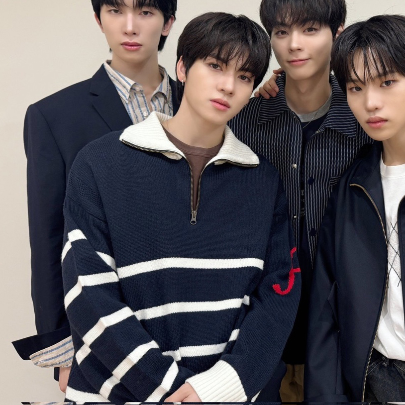 ffeffstudio's tweet photo. FFEFF STUDIO
Venzia wool zip up knit
POW 요치님이 착용해주셨습니다.
-출처 : X POW https://t.co/s3291ywVwY