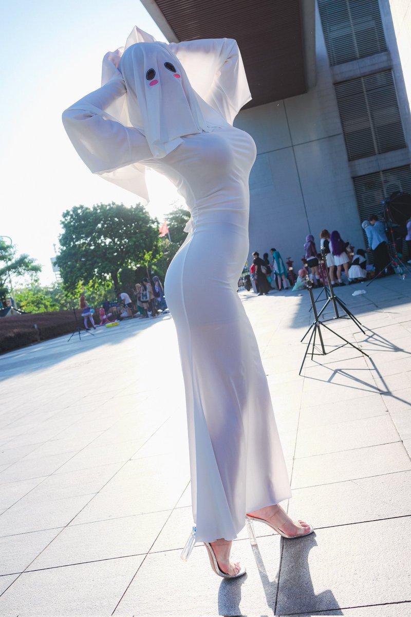 算是成了月更博主了🧐
出镜：@niyeye2019

#摄影 #cosplay #美女 #绝美身材 #漫展 https://t.co/rYditdUZh2