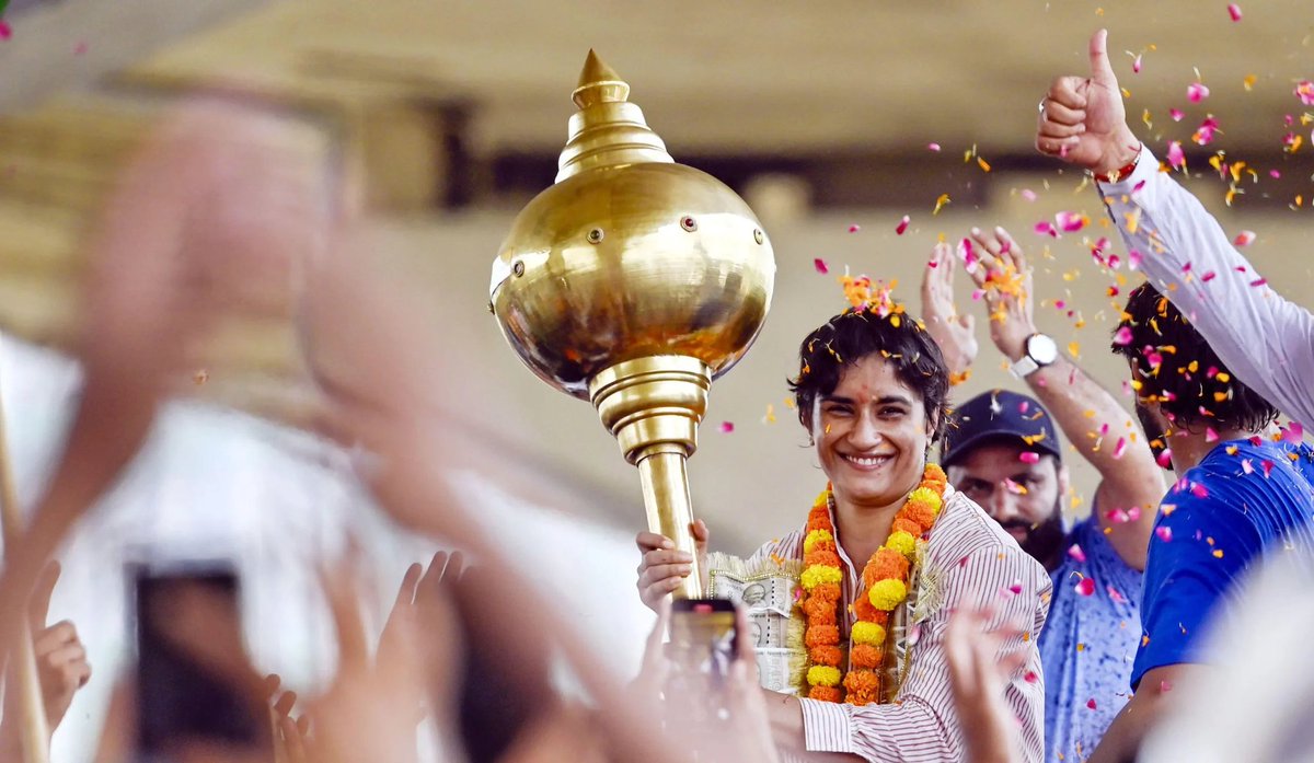 जुलाना से #VineshPhogat 6140 वोटों से विजेता घोषित

यह सचमुच दिन की सबसे संतुष्टिदायक खबर है 🇮🇳

एक व्यक्तिगत जीत की तरह महसूस होता है ❤️
