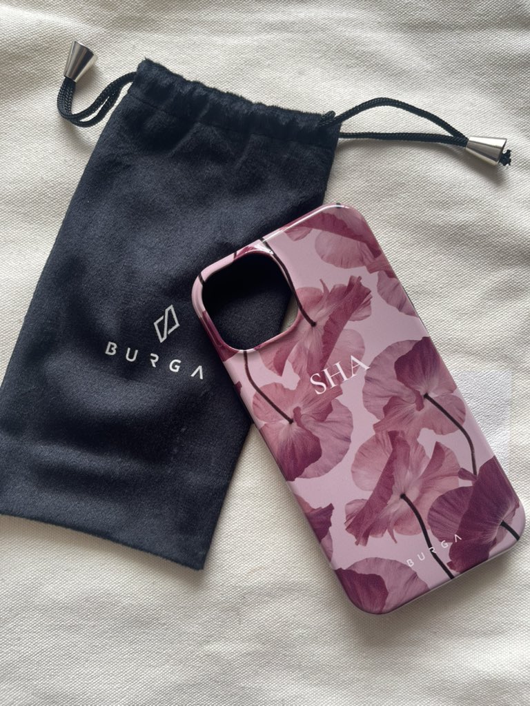 Burga casing one of my favourite hard case. Kau baling macam mana pun handphone masih helok tak kemik tak calar. Yang penting longlasting!

Design pun cute cute, love love!