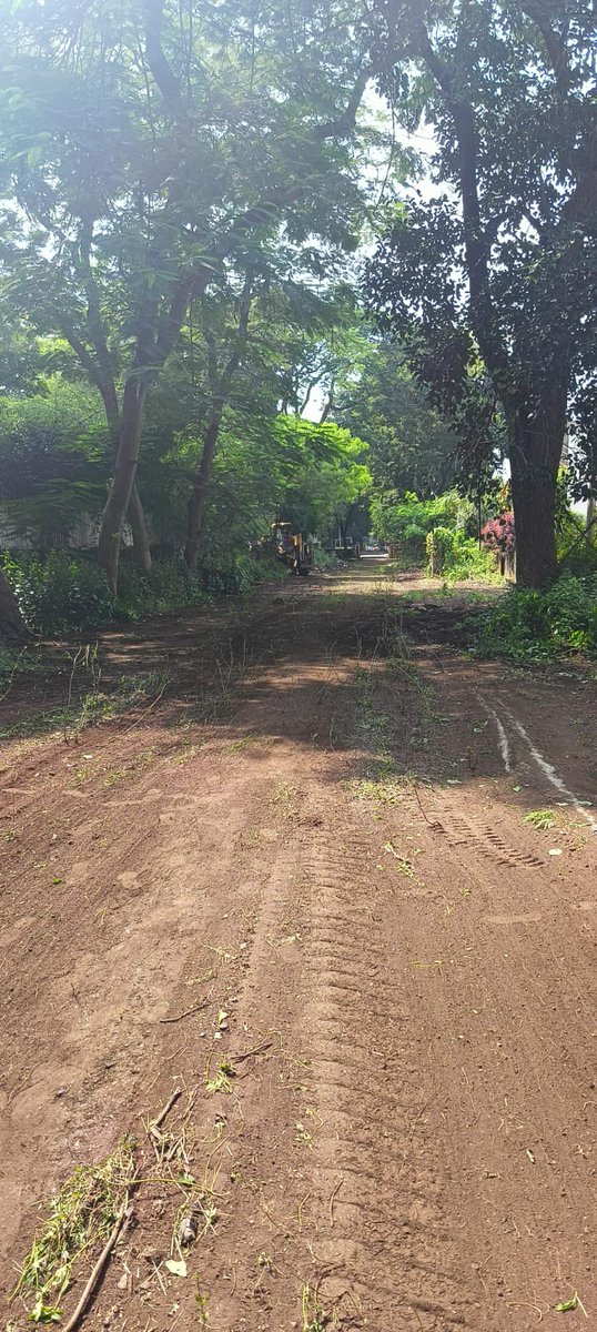 EXCISECGST's tweet image. A Cleanliness drive supported by IMC was conducted at the unused area of GST Bhawan, Manik Bagh Palace, Indore as part of &apos;Space Management&apos; Drive. The place is now being used as parking space for vehicles.
#swachhtahiseva2024 
@cbic_india 
@cgstbhopalzone 
@SwachhIndore