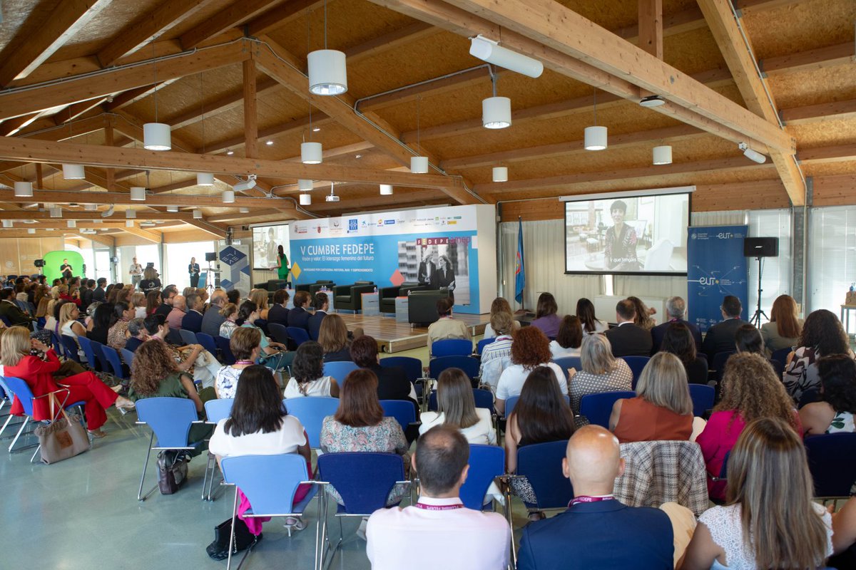 La directora de TRUST Lab, Lola Cano, participó ha participado en la #VCUMBREFEDEPE, organizada <a href="/MujeresFedepe/">FEDEPE</a> y <a href="/AMEPCartagena/">AMEP Cartagena</a>.

En la mesa "Innovar para Crecer: Liderazgo Femenino en la Era Tecnológica’

🤝<a href="/incibe/">INCIBE</a>

#ProyectosCiber #TRUSTLab #NextGenerationEU #PlanDeRecuperación